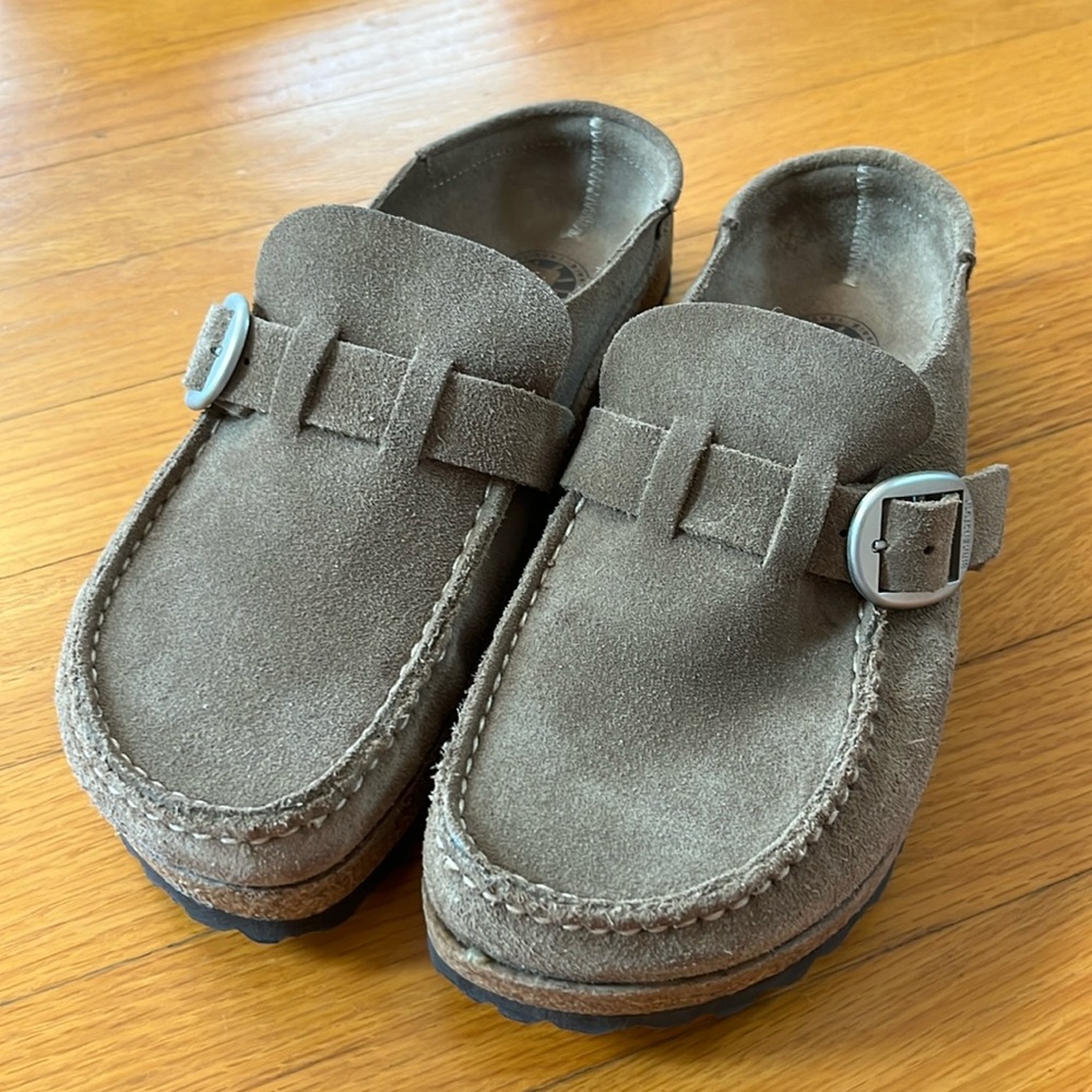 Birkenstock Buckley Clog in Gray Taupe